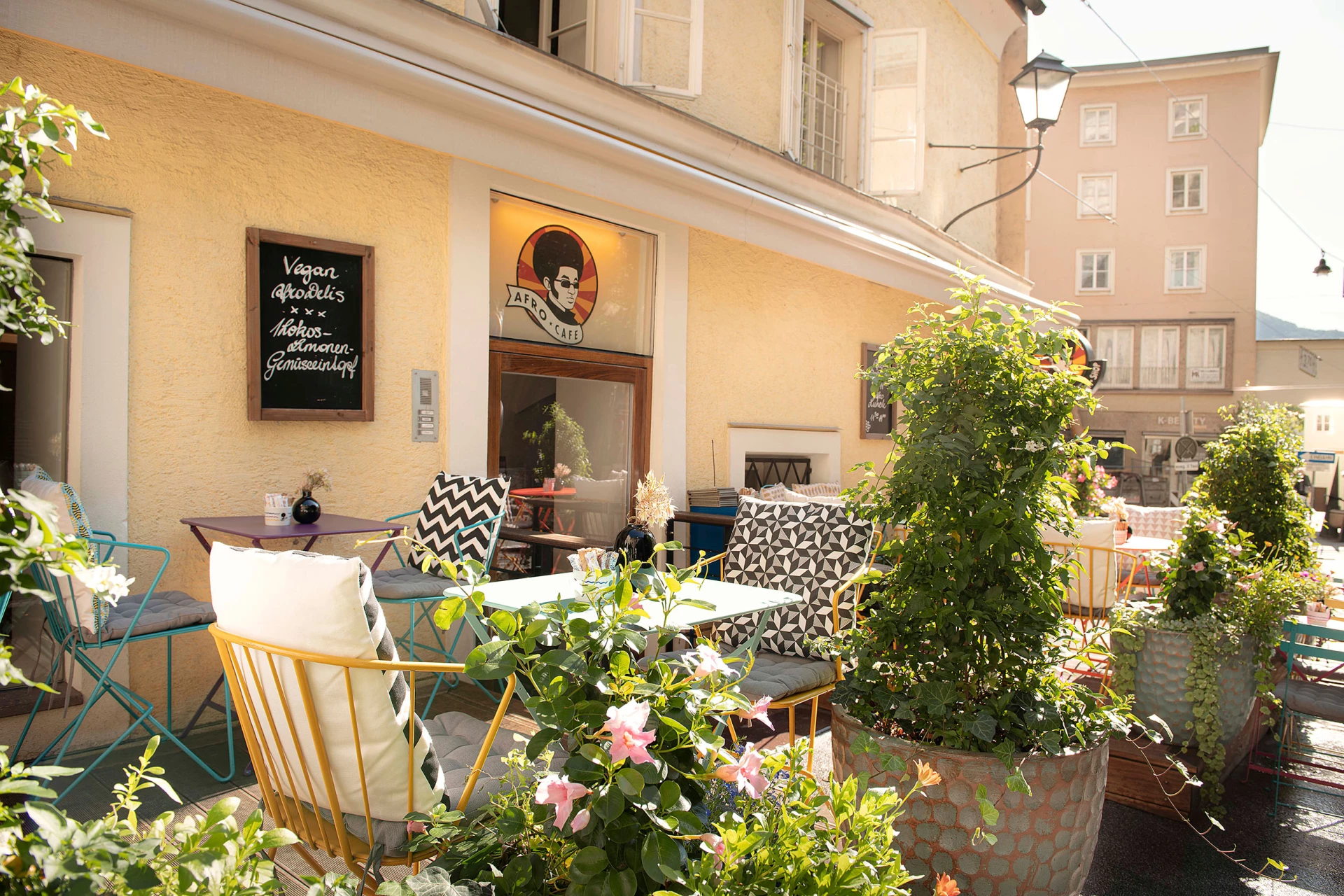 afro-cafe-aussen